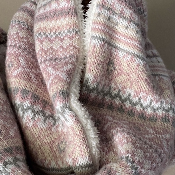 Anthropologie Pink Fair Isle Fleece Infinity Scarf - Picture 3 of 8